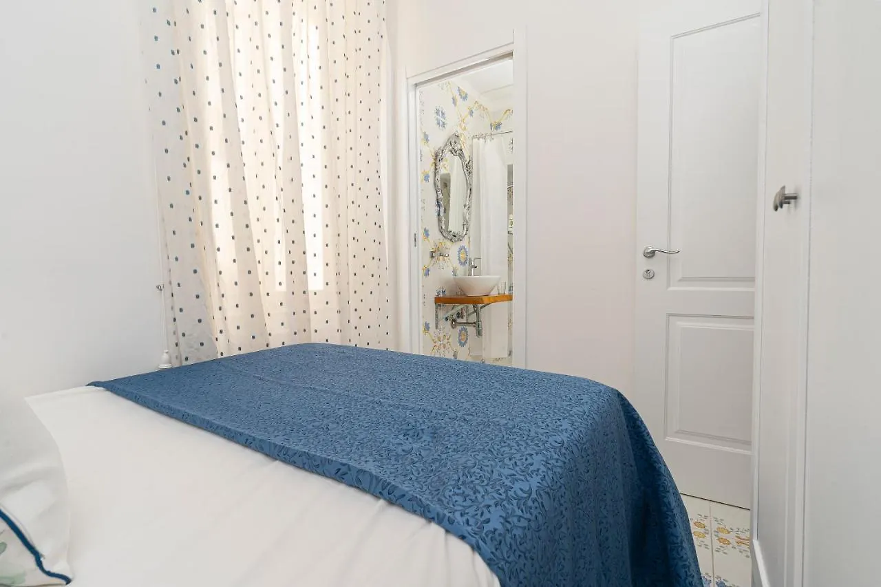 Napulitandream Duomo Hotel Naples 0*,  Italy