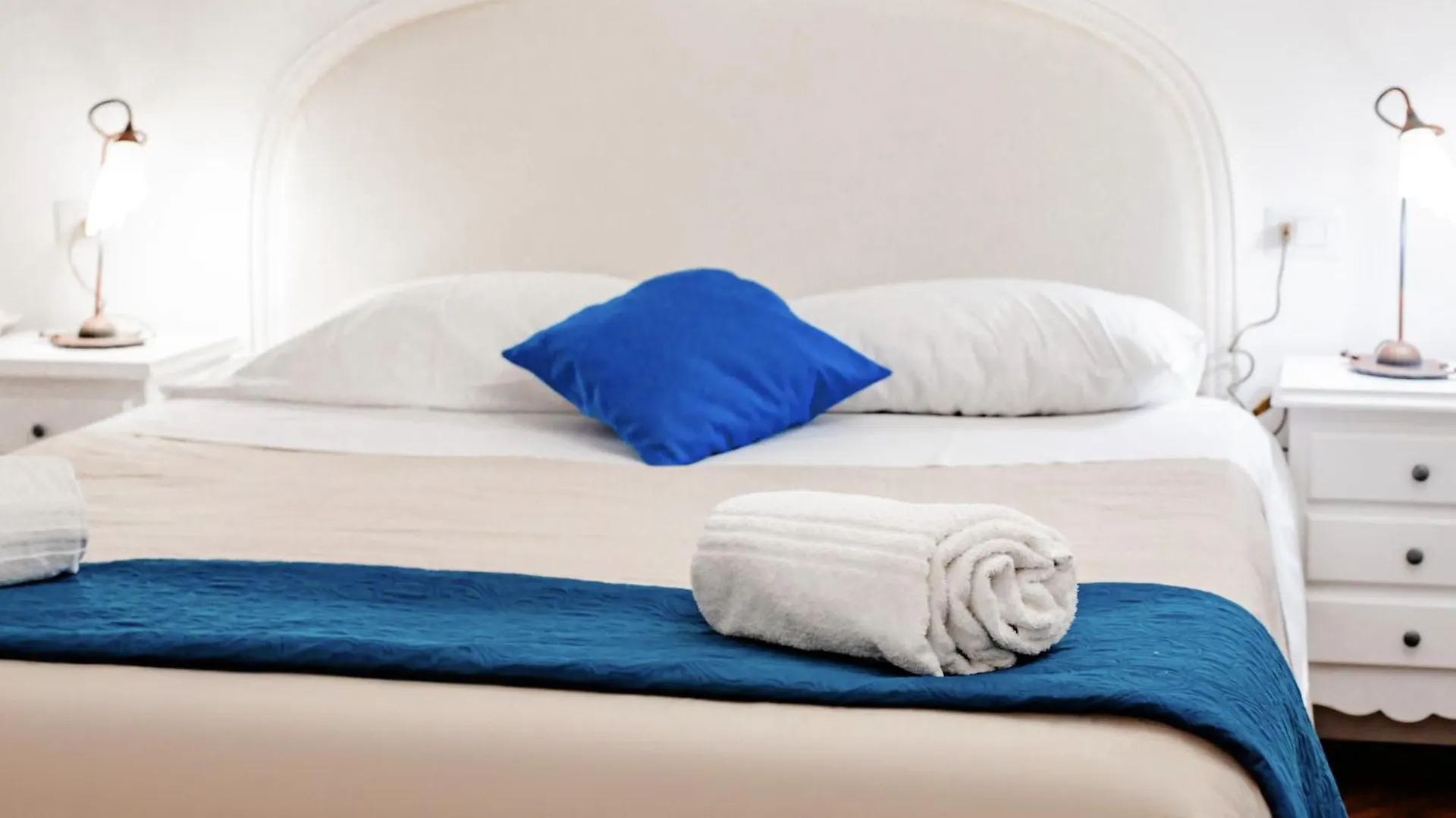 Napulitandream Duomo Hotel Naples